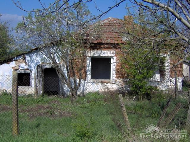Ruined House In An Attractive Village!