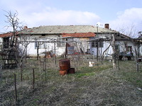 Small house with big garden 55 km from Burgas