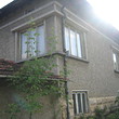 Good looking house with large garden near lake