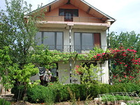 Houses in Shoumen
