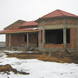 Two storey house with 1600 sq m garden