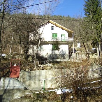 Вилла недалеко минеральные ванны