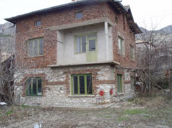 Ian and Cathy`s house renovation in Bulgaria  