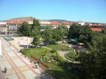 Aytos town center