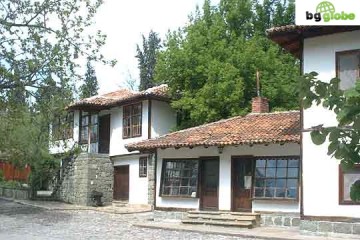 Aytos houses