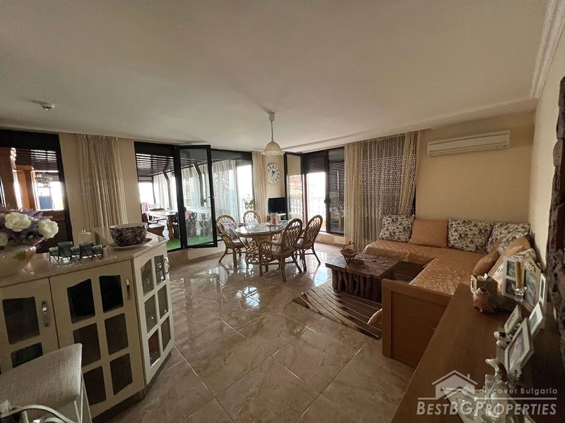 Apartment for sale with amazing sea views in Saint Vlas 