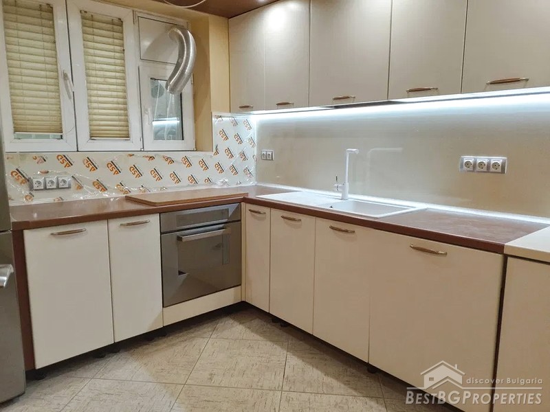 Apartment with its own yard for sale in Burgas