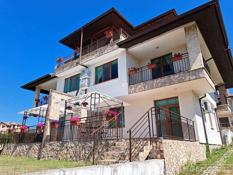Beautiful guesthouse for sale in Saint Vlas