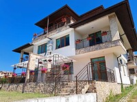 Houses in Saint Vlas