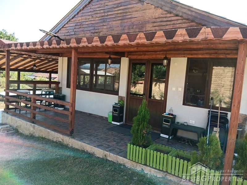 Beautiful house for sale by the lake Ticha