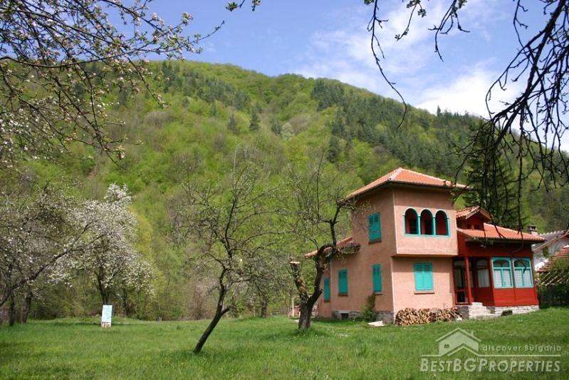 Beautiful house for sale in the mountains near Teteven