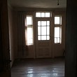 Beautiful old house for sale in the town of Plachkovtsi