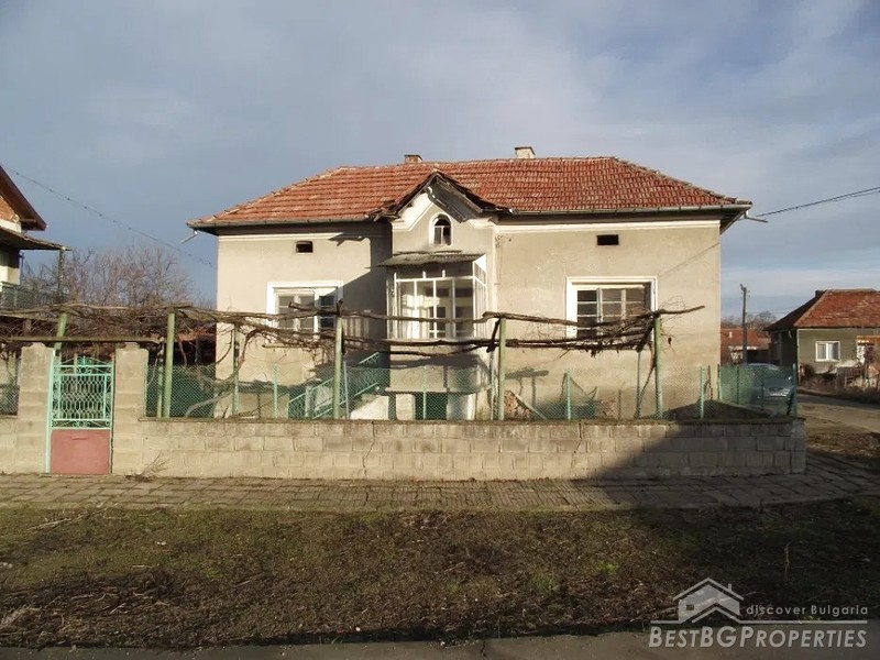 Brick house for sale in the town of Miziya