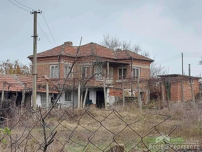 Brick rural house for sale close to the town of Yambol