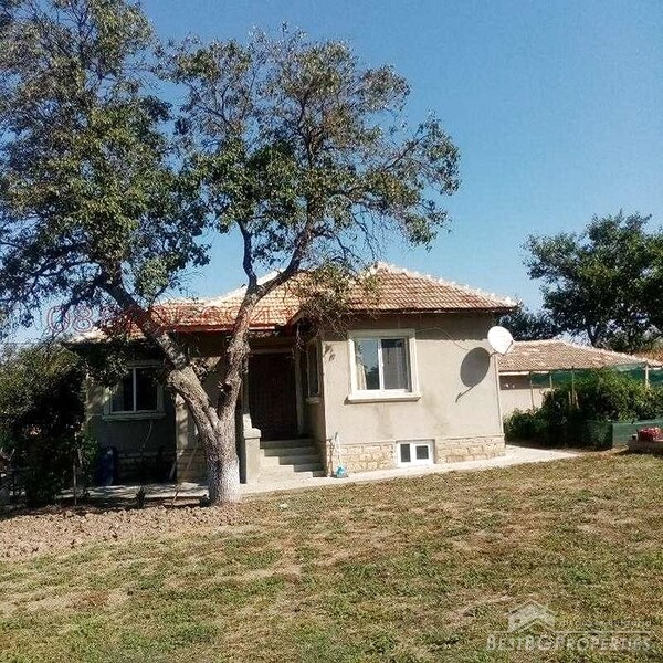 Country house for sale near General Toshevo