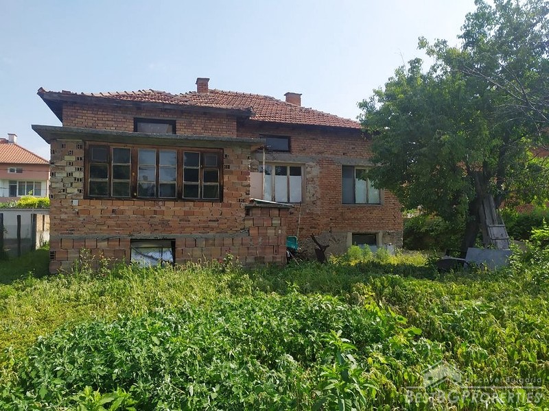 Country house for sale near the city of Plovdiv