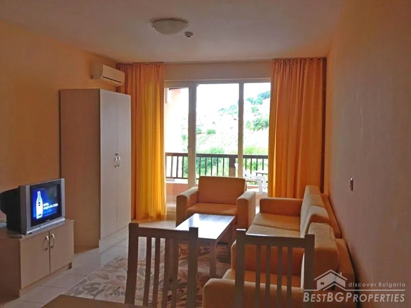 Furnished apartment for sale by the sea