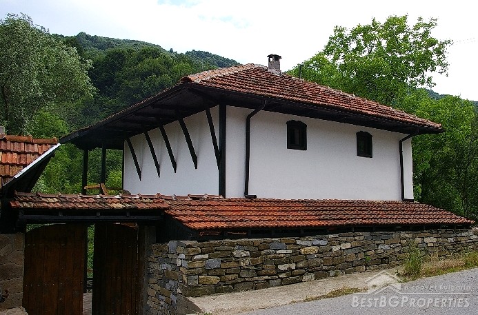 Guest house for sale in the Mountains