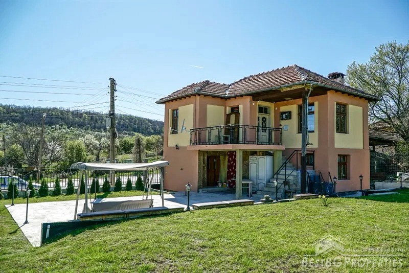 Guesthouse with three bedrooms and a swimming pool near Veliko Tarnovo