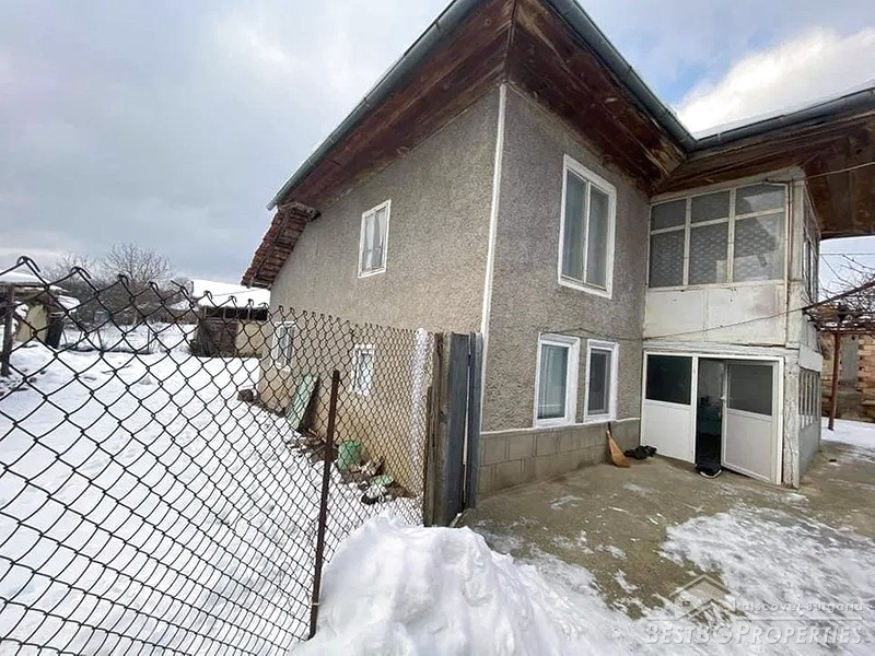 House for sale close to Targovishte