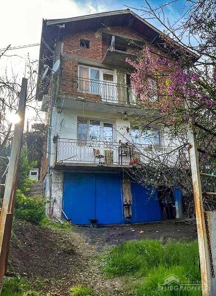 House for sale close to the city of Kyustendil