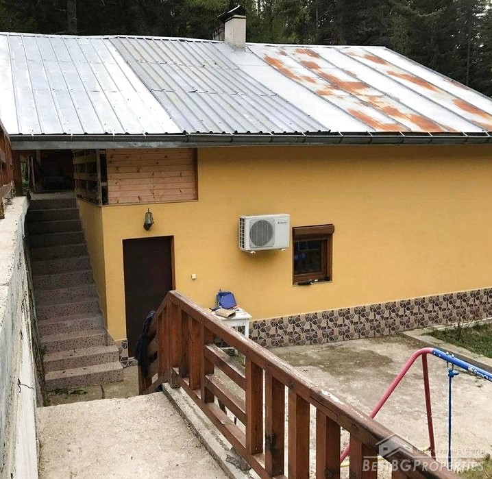 House for sale in a beautiful mountain area near Blagoevgrad