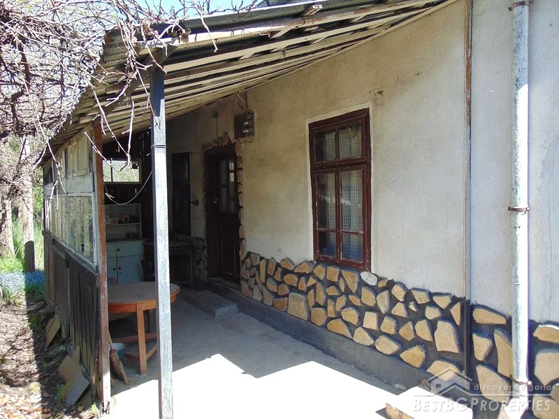 House for sale in the mountains near Apriltsi