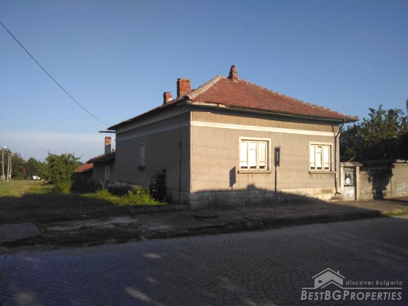 House for sale in the town of Dve Mogili