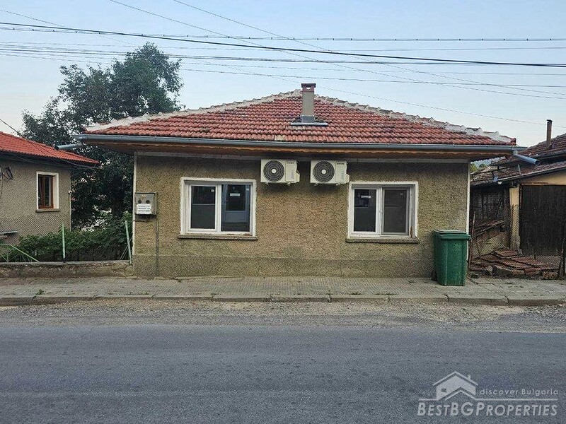 House for sale in the town of Elena
