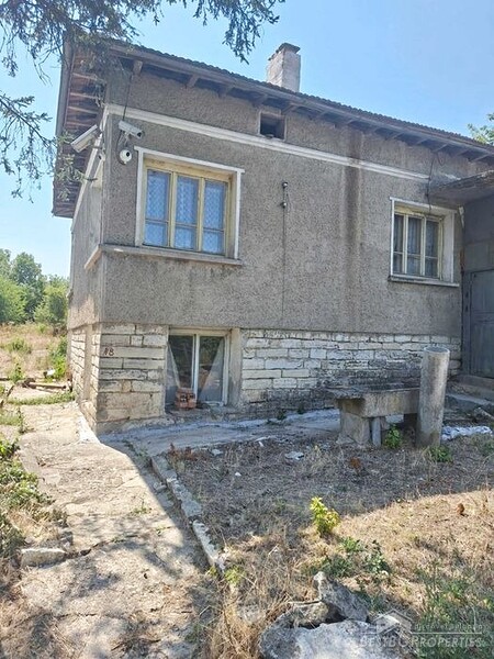 House for sale in the town of Gramada