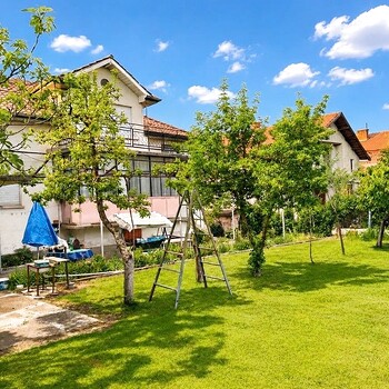 Houses in Pavel Banya