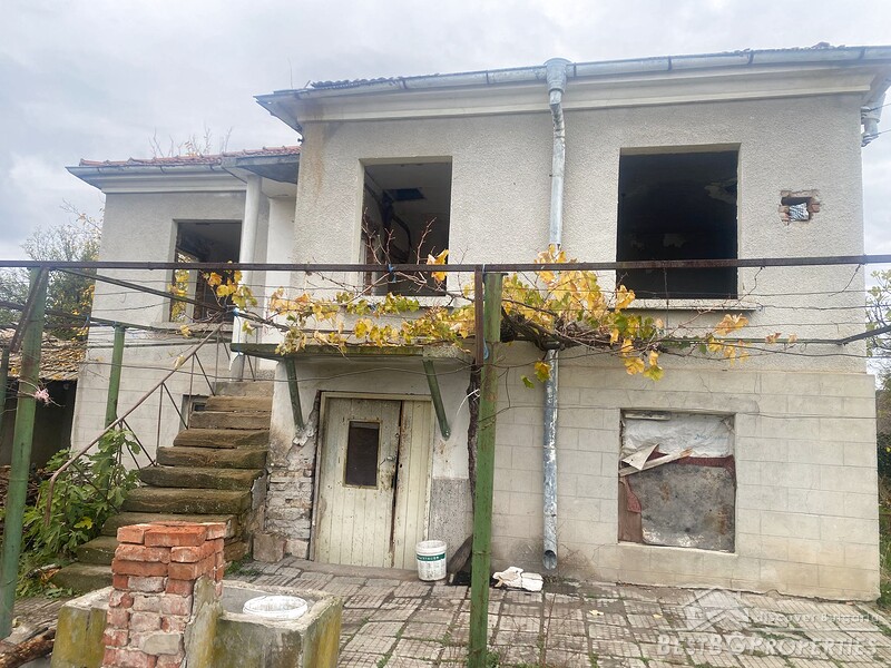 House for sale in the vicinity of Sungurlare