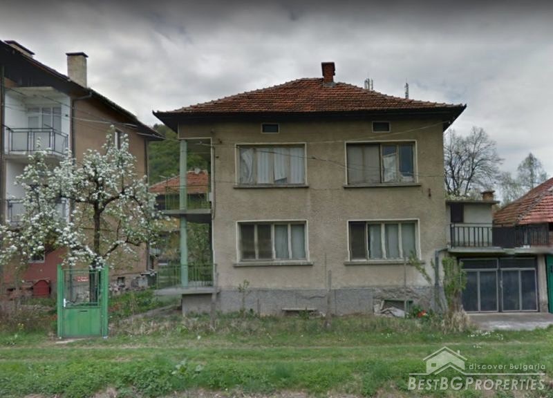 House for sale located in the resort town of Berkovitsa
