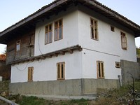 Houses in Elena