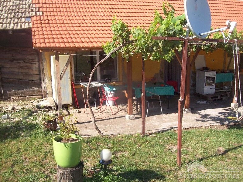 House and business premise for sale near Targovishte