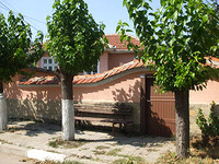 Houses in Polski Trambesh