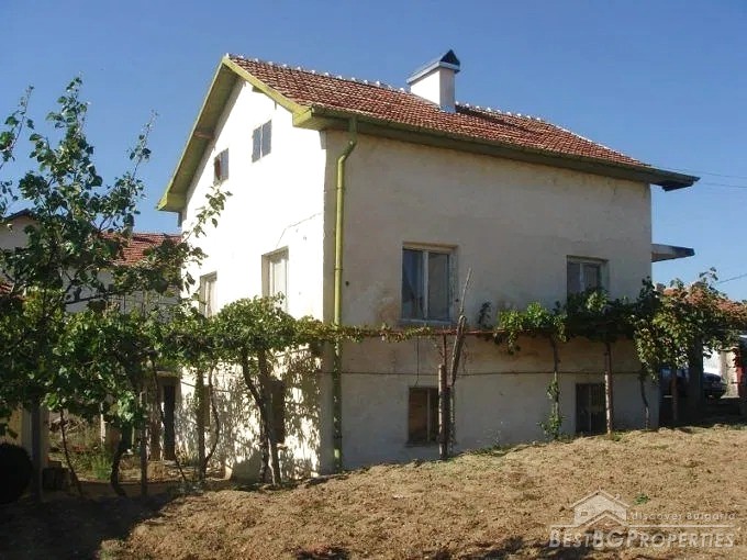 House for sale near the Greek border