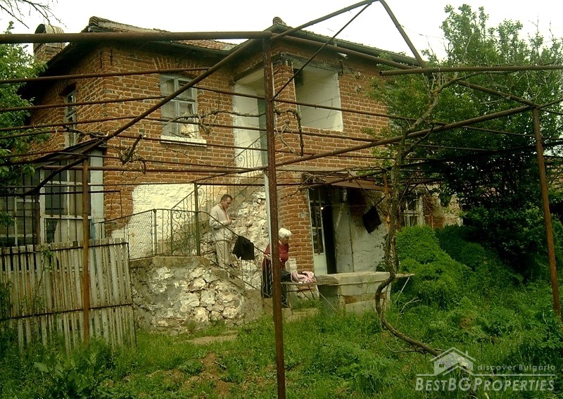 House for sale near the Turkish border
