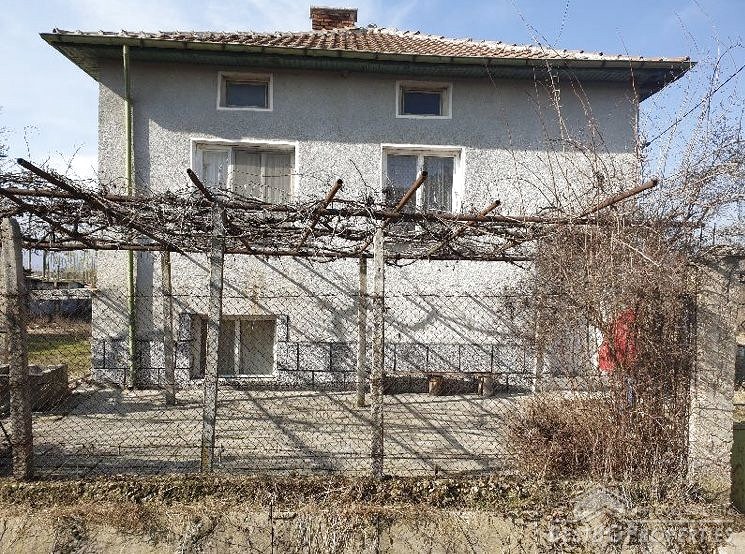 House for sale near the border with Greece