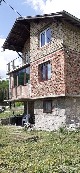 House for sale near the town of Dragoman