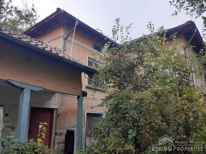 House for sale near the town of Gulyantsi