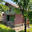 House for sale near the town of Pernik