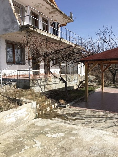 House for sale with amazing views near Shumen