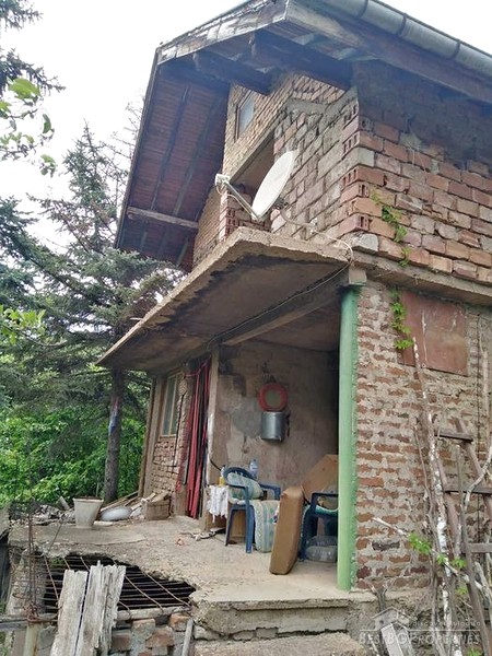 House requiring finishing for sale near Sofia