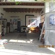 House with a car shop in Aytos
