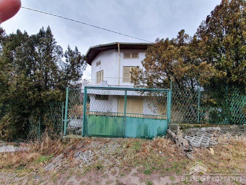 Huge house for sale near Pernik