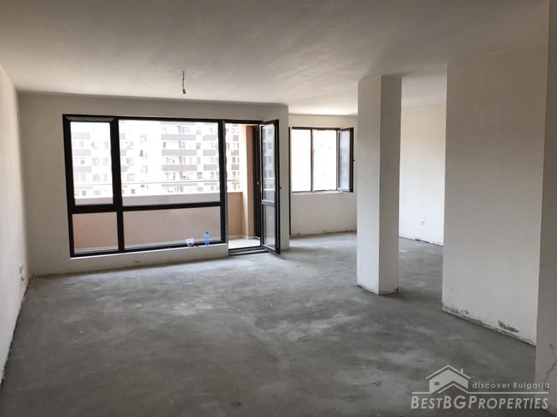 Large apartment for sale in Rakovski