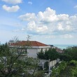 Large house for sale by the sea