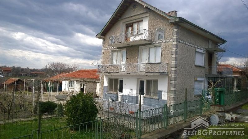 Large house for sale close to Stara Zagora