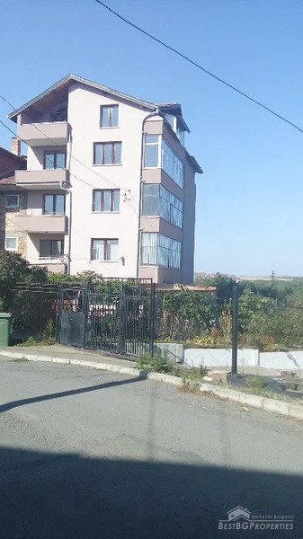 Large house for sale in the town of Aheloy
